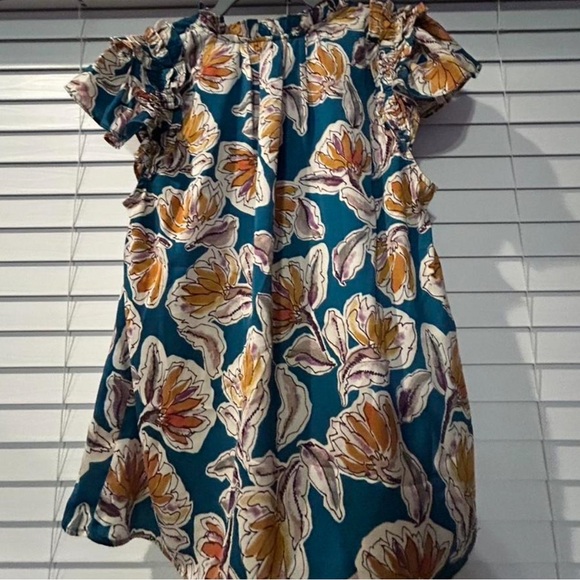 Floral Ruffle Sleeve Blouse - Picture 3 of 3